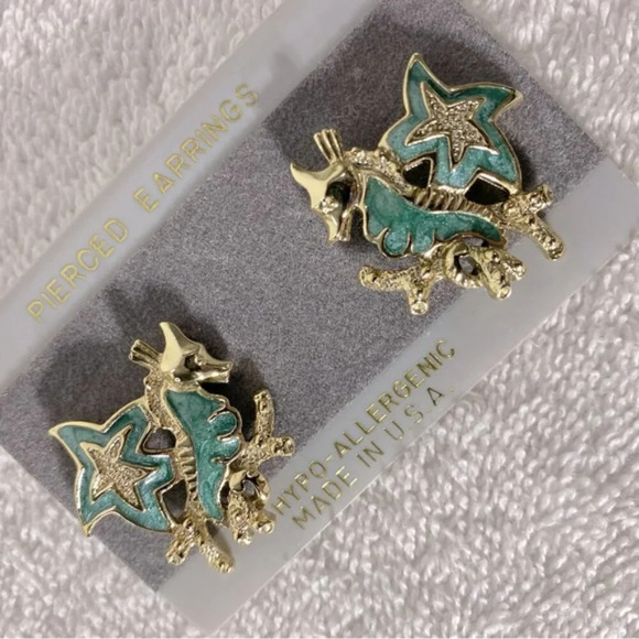Vintage Gold Tone With  Turquoise Seahorse Earrings And Necklace Set - Picture 2 of 15